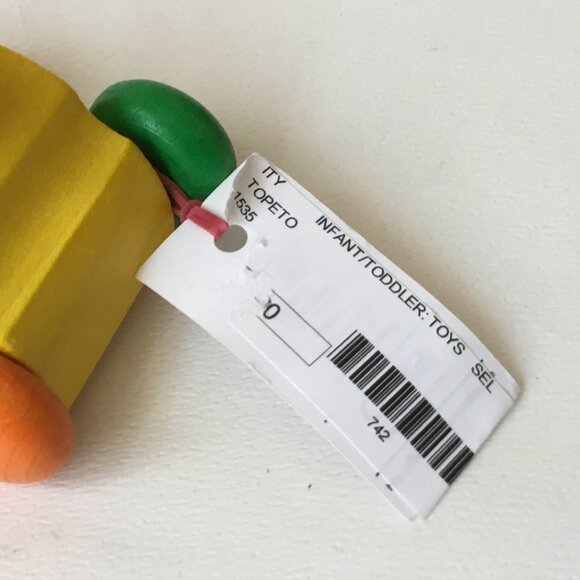 Selecta Spielzeug Topeto Mouse Wooden Squeaky Toy Car - Picture 5 of 6